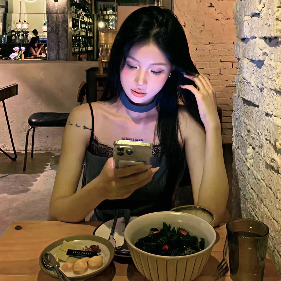 恋综女嘉宾后台发生口角，一夜之间内幕曝光，官方微博回应